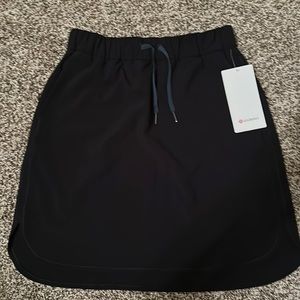NWT Lululemon On the Fly Skirt size 8